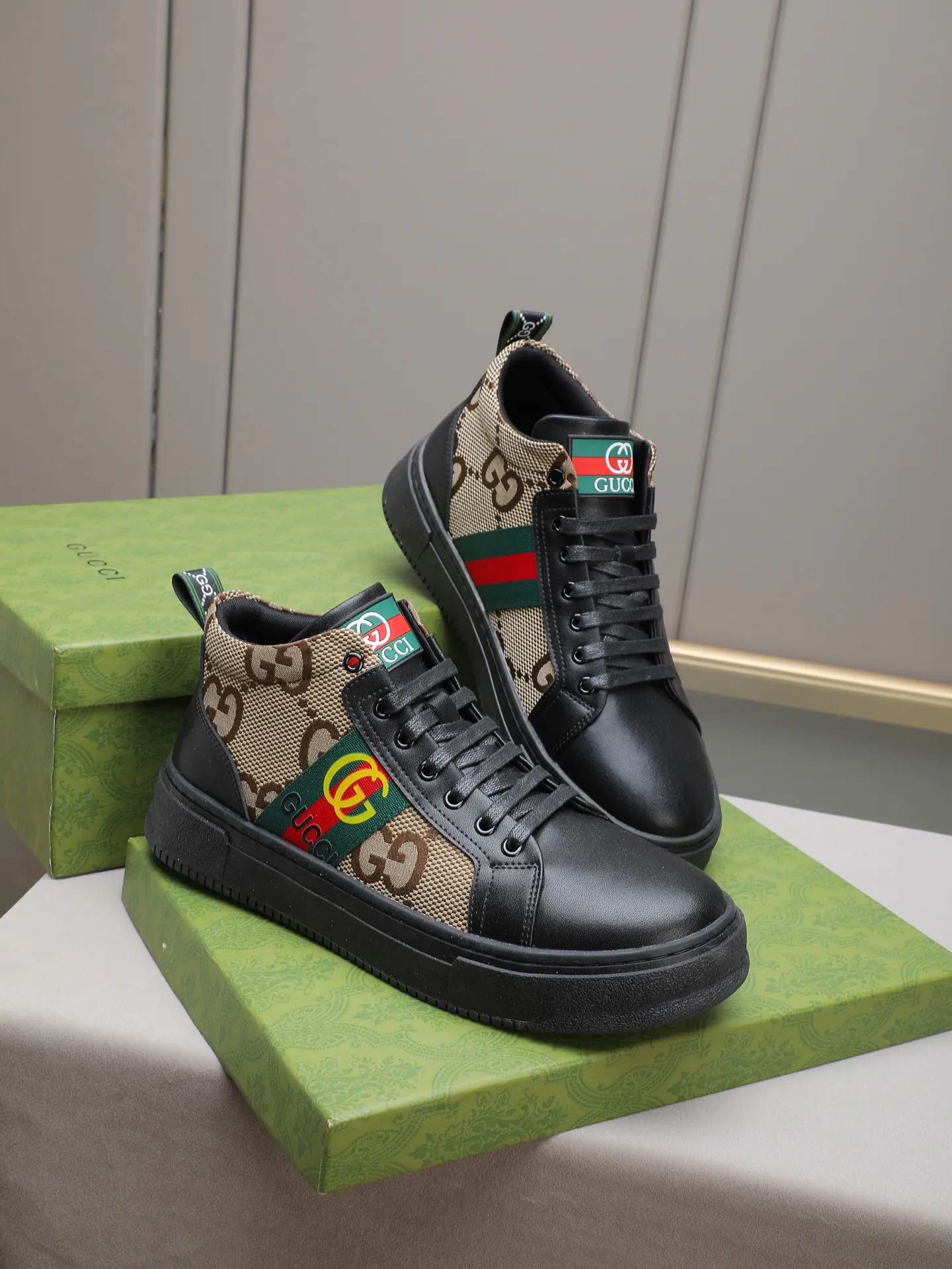 💶PP420 [GUCCI] Men’s classic Gucci high-top casual shoes. The uppers are made of imported cowhide from Italy and mesh lining. They are fine in workmanship and high-end. Has a fashionable and exemplary look. Original rubber wear-resistant and anti-slip outsole. Code number: 38-45 (45 is customized)